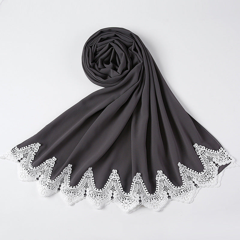 Chiffon Hijab mit weißen Spitzen