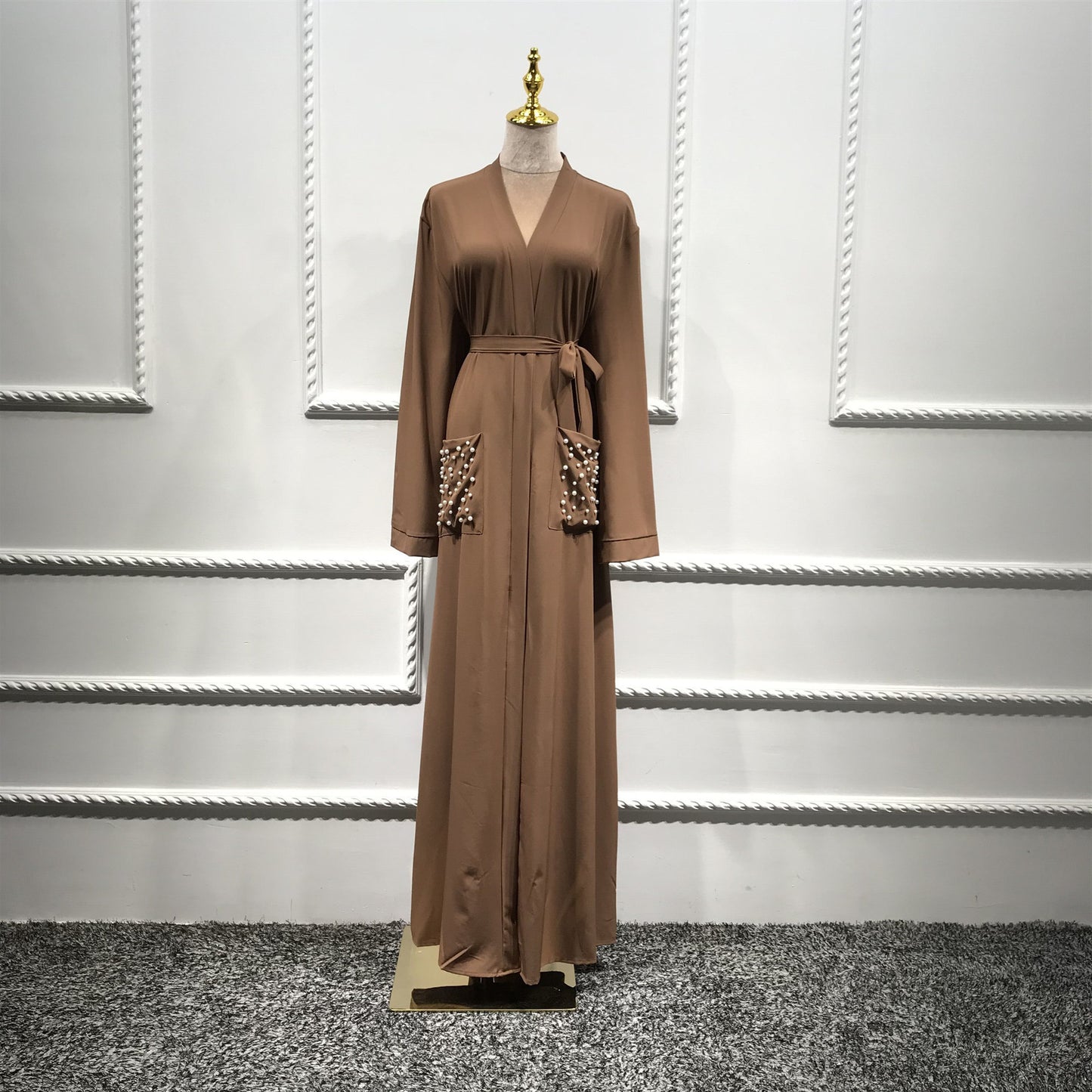 Abaya mit Perlentaschen