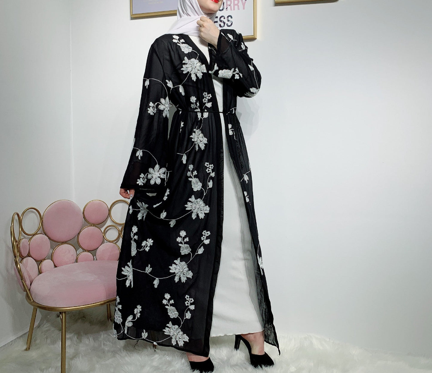 Blumen Abaya