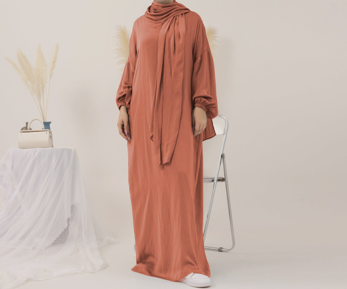 Abaya-Kleid mit Kopftuch