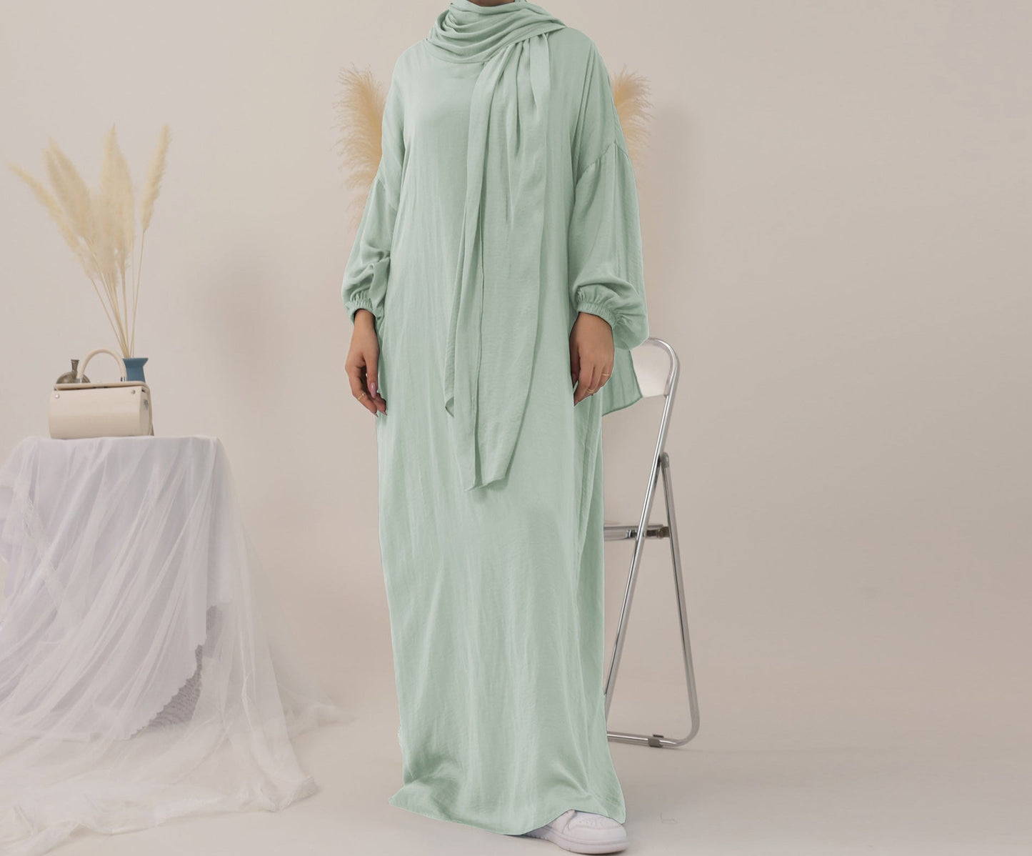 Abaya-Kleid mit Kopftuch