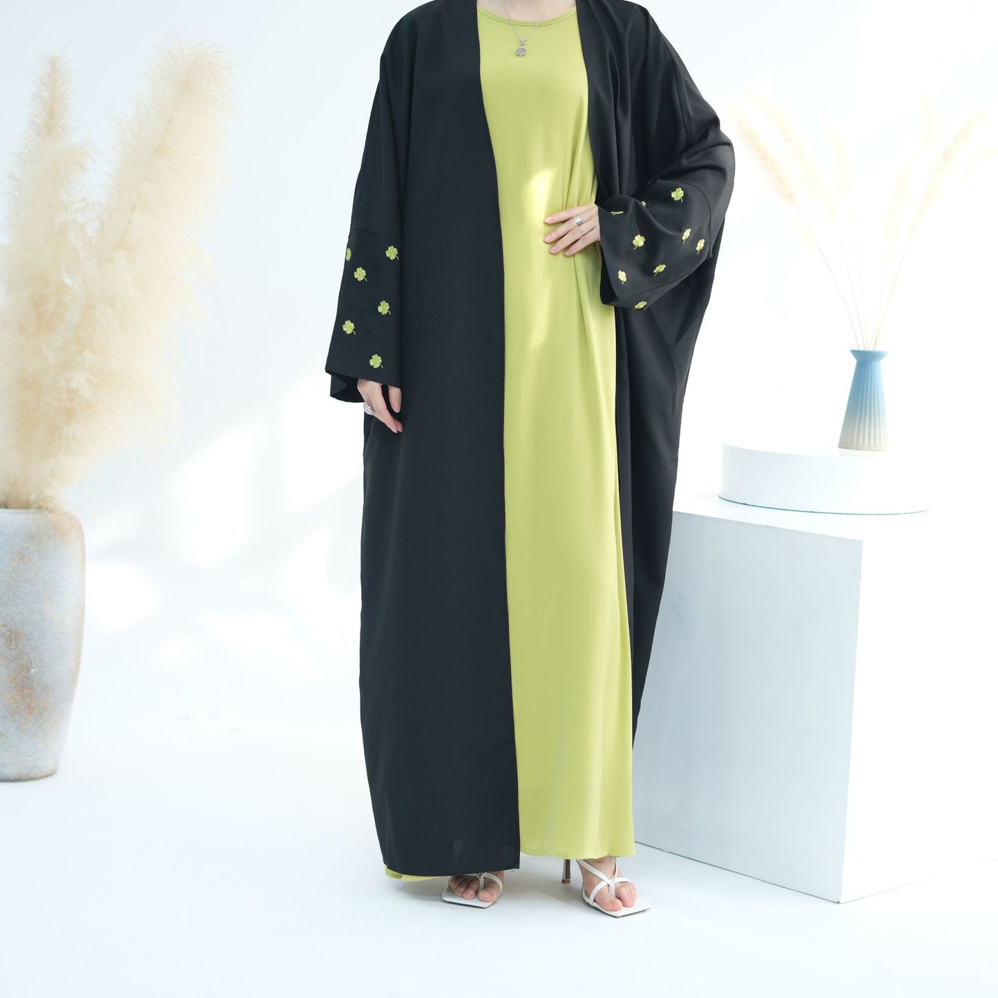 Dubai Kleeblatt Abaya