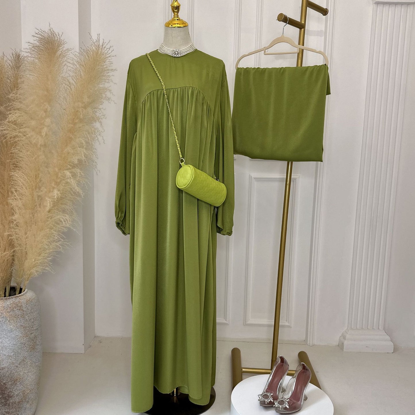 Oversize Kleid mit Hijab