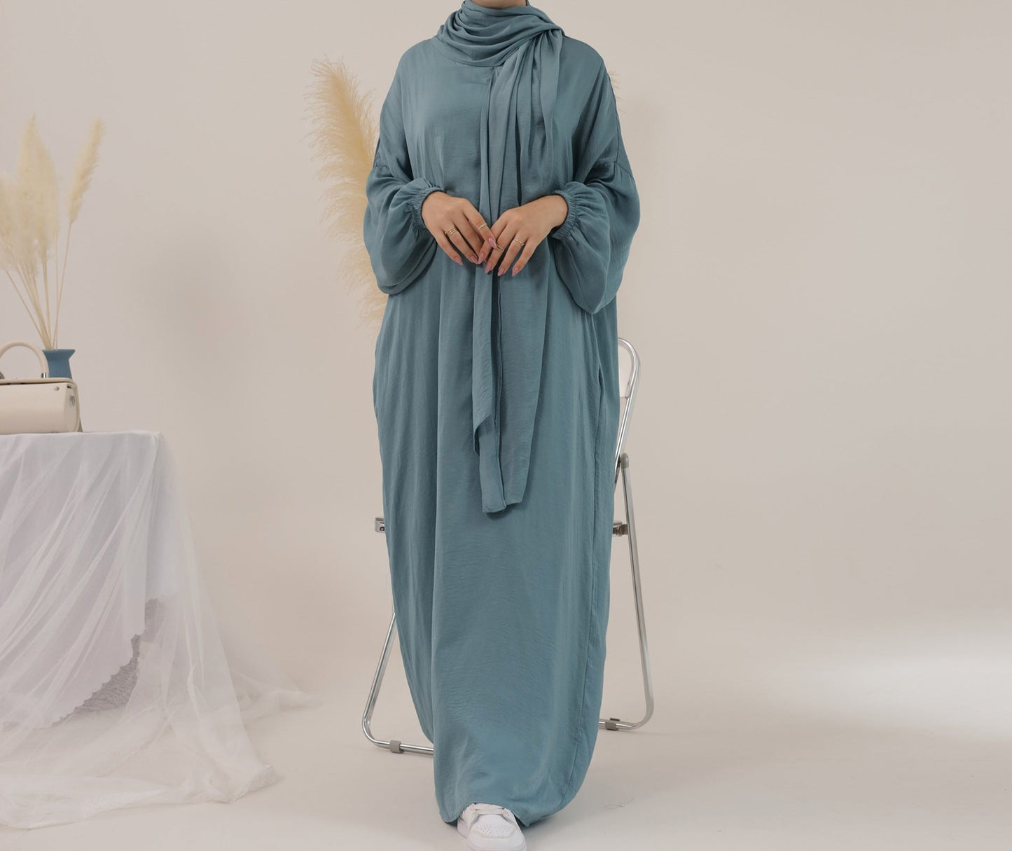 Abaya-Kleid mit Kopftuch