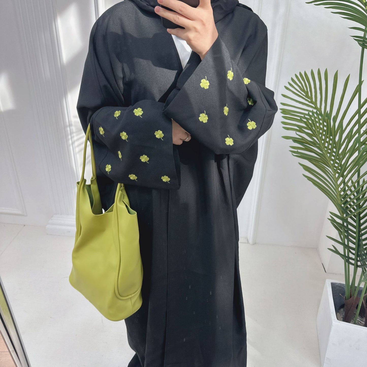 Dubai Kleeblatt Abaya