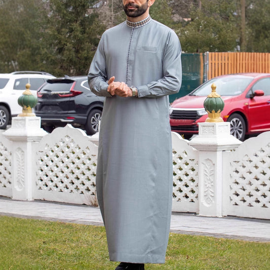Elham Rundhals Robe
