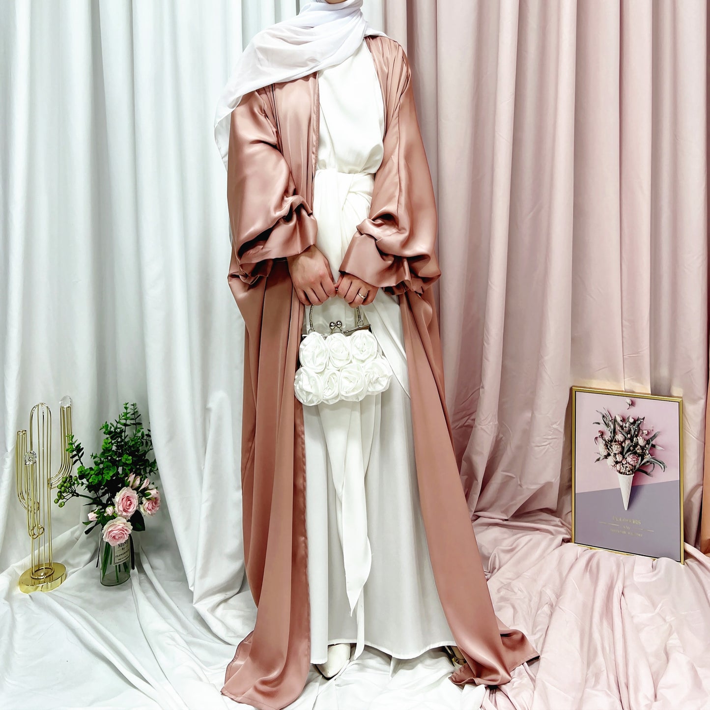 Satin Abaya mit Puff-Ärmel