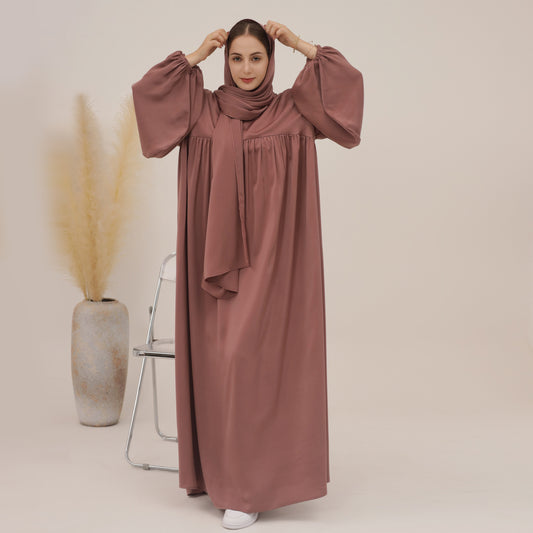 Oversize Kleid mit Hijab