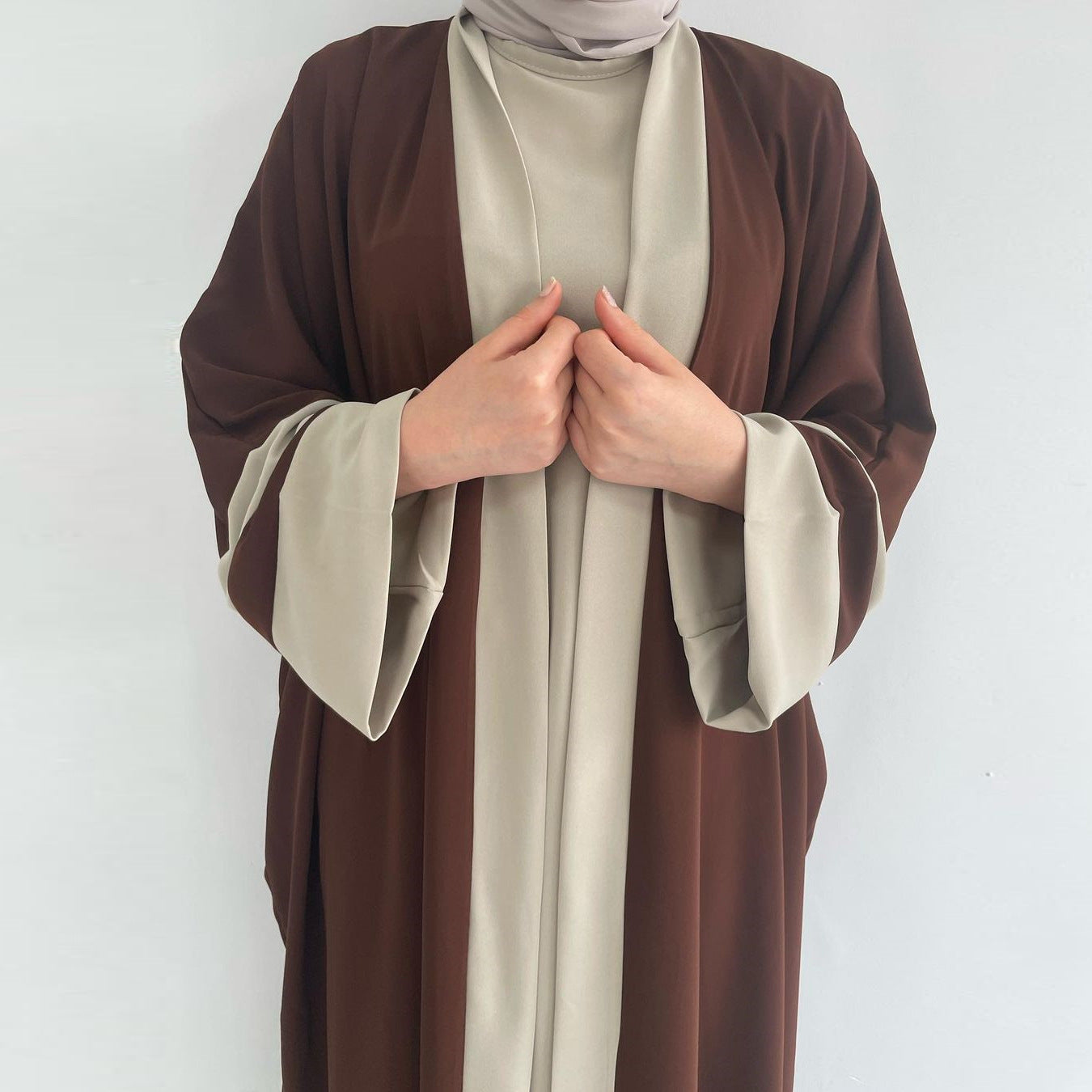 Abaya + Unterkleid