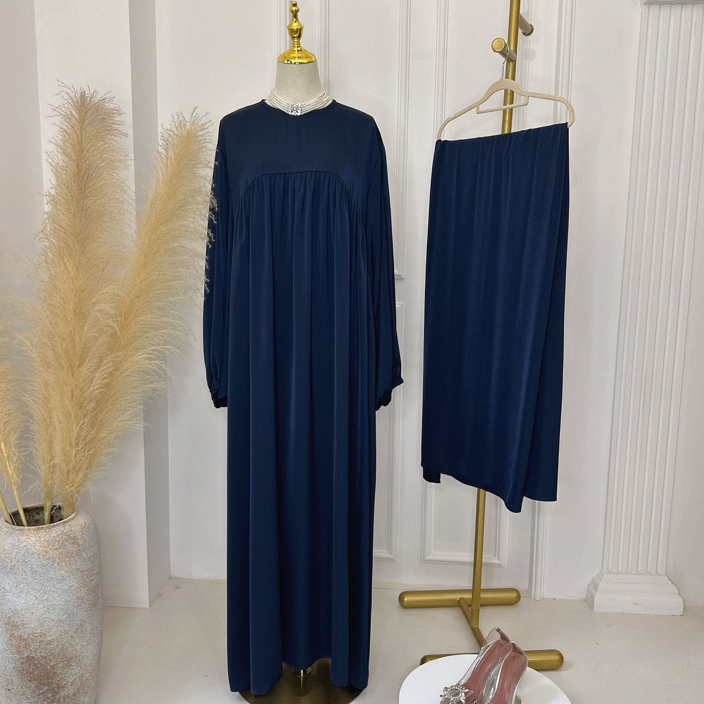 Oversize Kleid mit Hijab